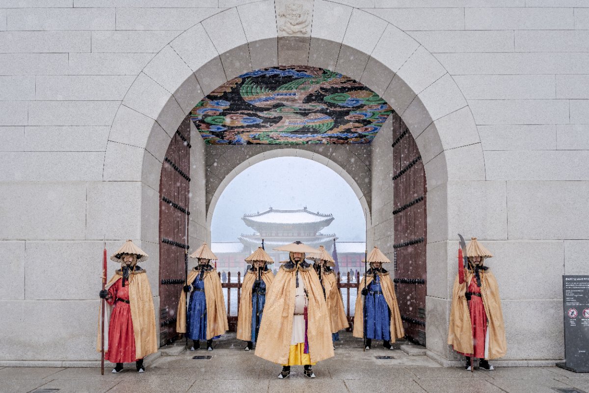 겨울을 지키는 경복궁