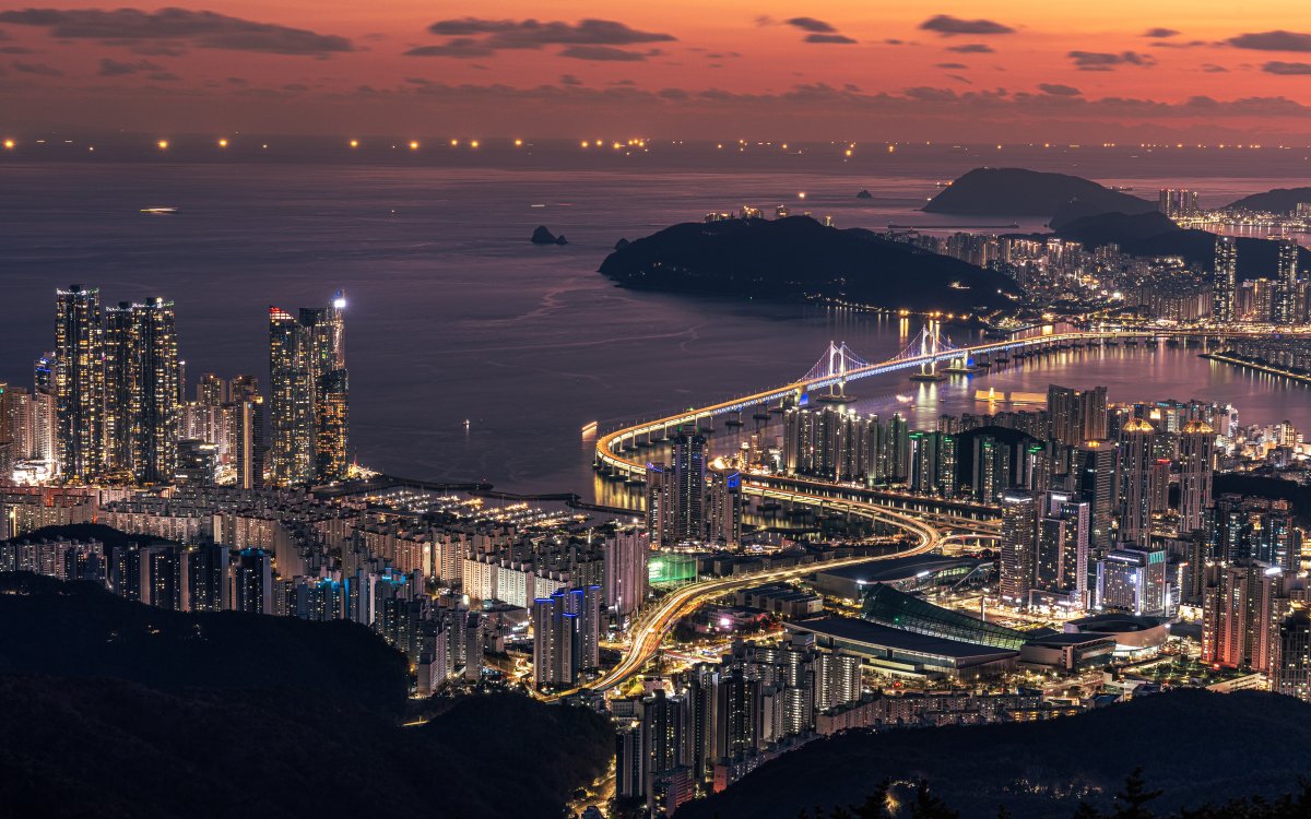 장산에서 바라본 부산의 빛