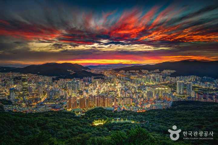 Hwangnyeongsan Viewing Lounge