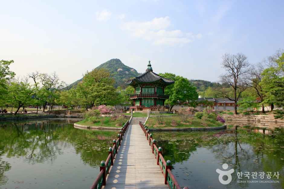 Gyeongbokgung Hyangwonjeong 