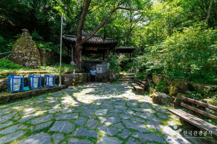 Bangdong Mineral Spring