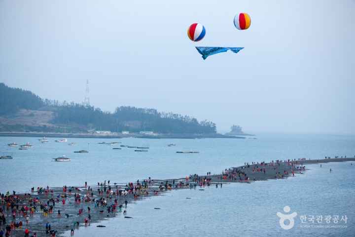 진도 신비의 바닷길 축제