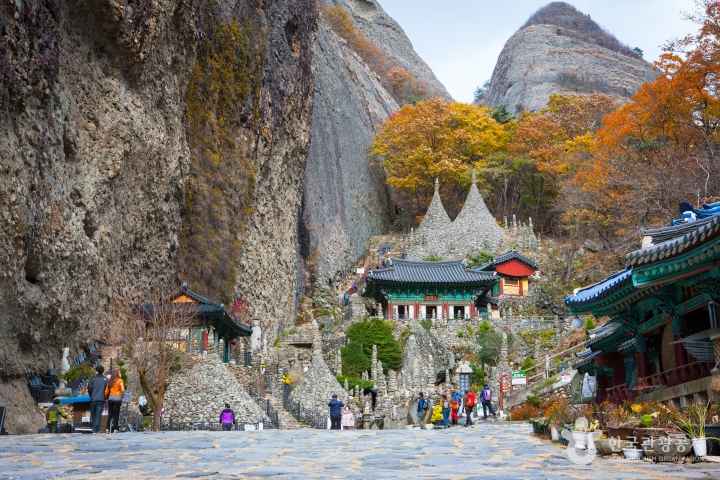 Maisan Tapsa Temple