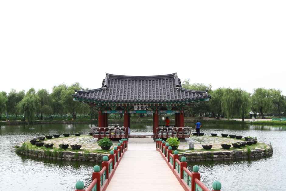 Buyeo Gungnamji Pond