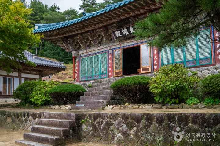 Gimcheon Cheongamsa Temple