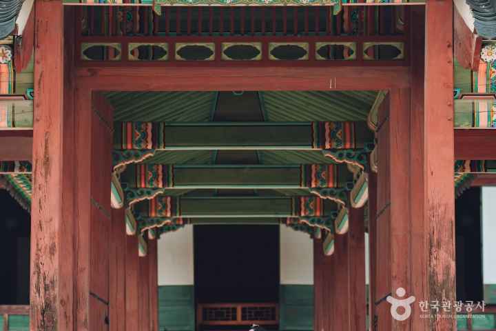 Changdeokgung Palace