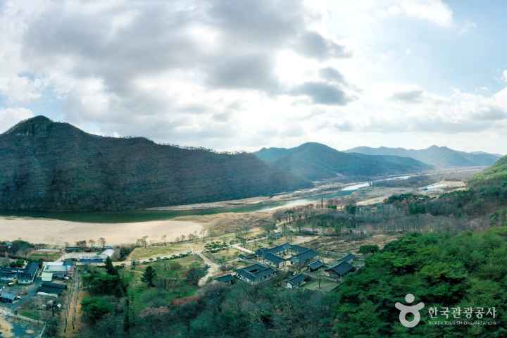 Byeongsanseowon Confucian Academy