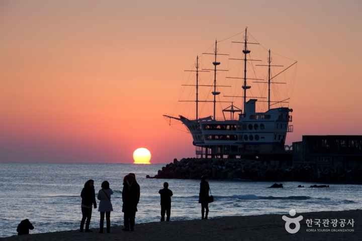 Sunrise at Jeongdongjin