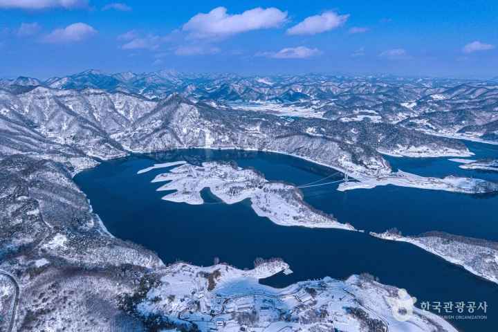 Okjeongho Lake's Mystical Bungeoseom Island