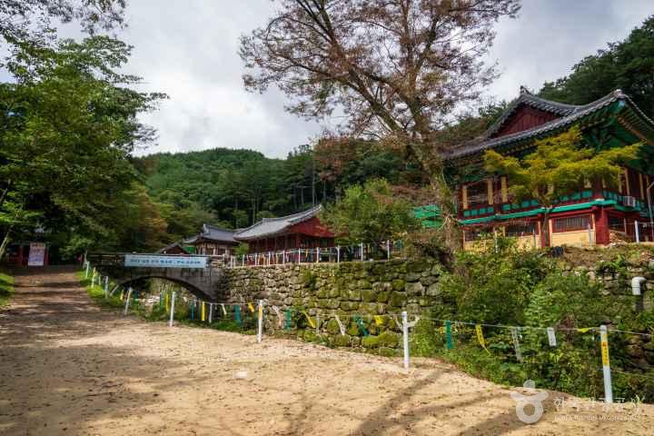 Gimcheon Cheongamsa Temple