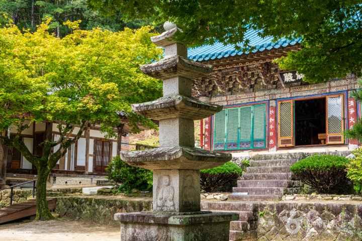 Gimcheon Cheongamsa Temple