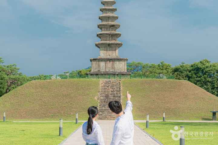 Jungangtap Park