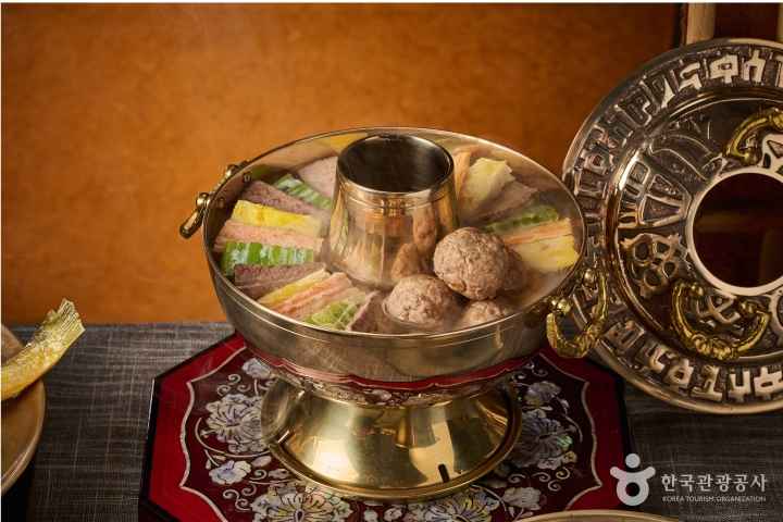 Hanjeongsik(Korean Table d'hote)