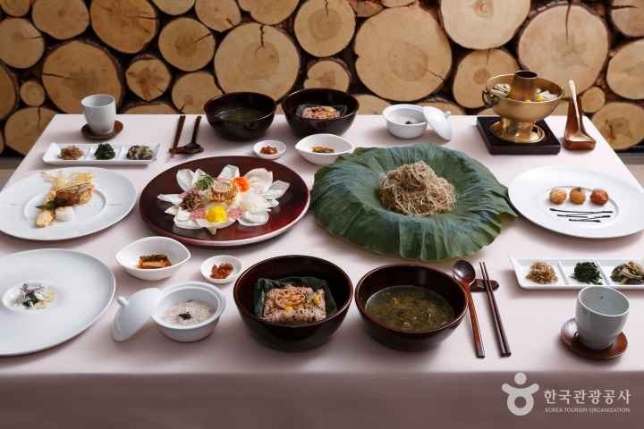 Temple Food_Gosang Restaurant