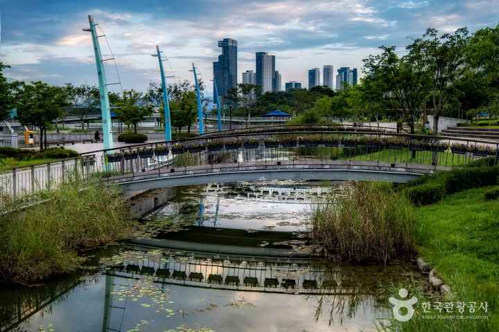 Sejong Lake Park