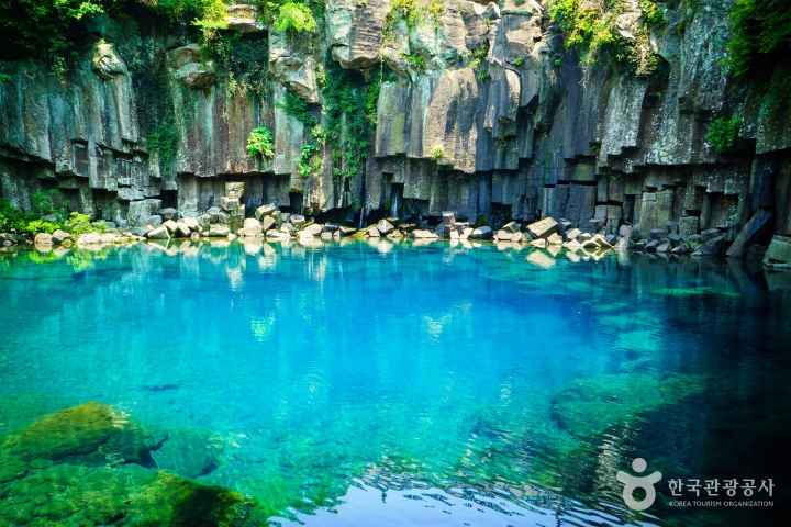 Cheonjiyeon Waterfalls(Jeju Island)