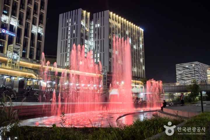 Sejong Lake Park