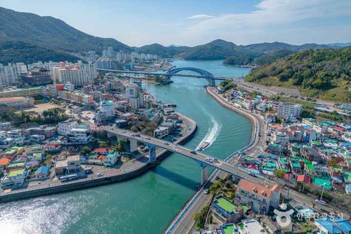 Tongyeong Chungmugyo Bridge