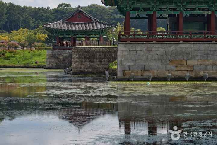 Donggung Palace and Wolji Pond(Anapji Pond)
