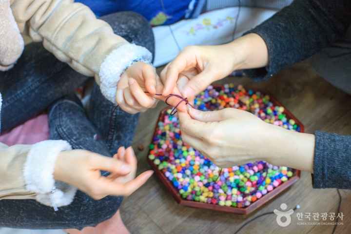 Donglim Knot Workshop
