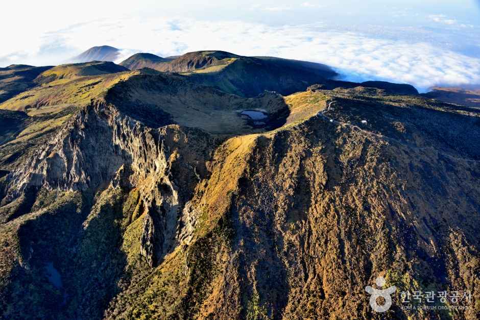 Hallasan Mountain