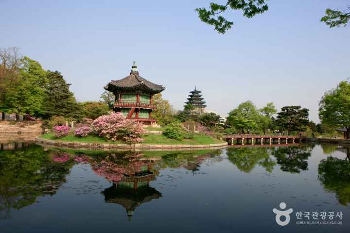 Gyeongbokgung Hyangwonjeong 