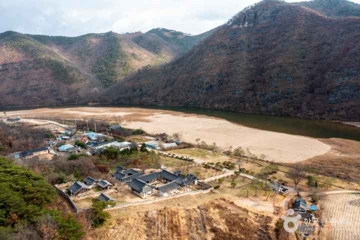 Byeongsanseowon Confucian Academy