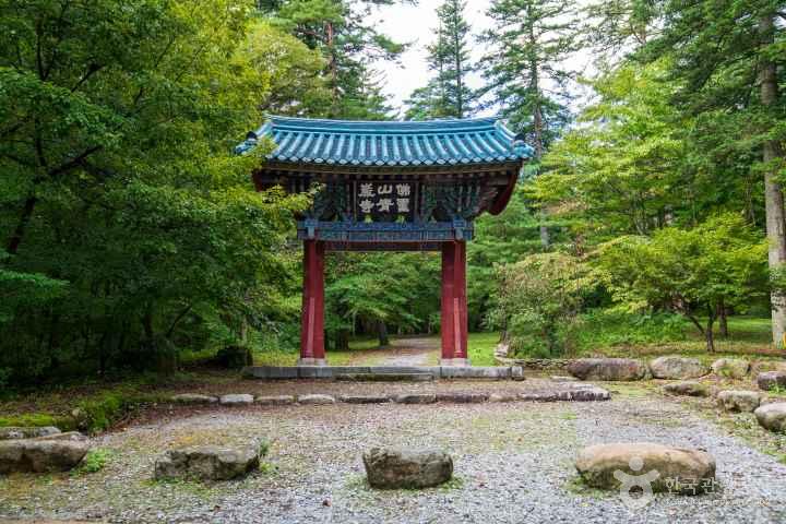 Gimcheon Cheongamsa Temple