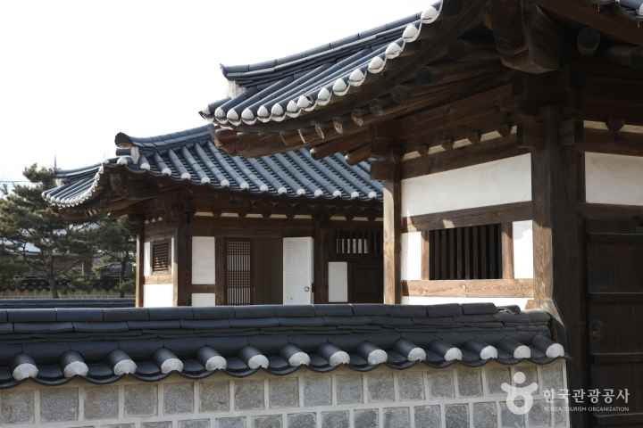 Gyeonggijeon Shrine 