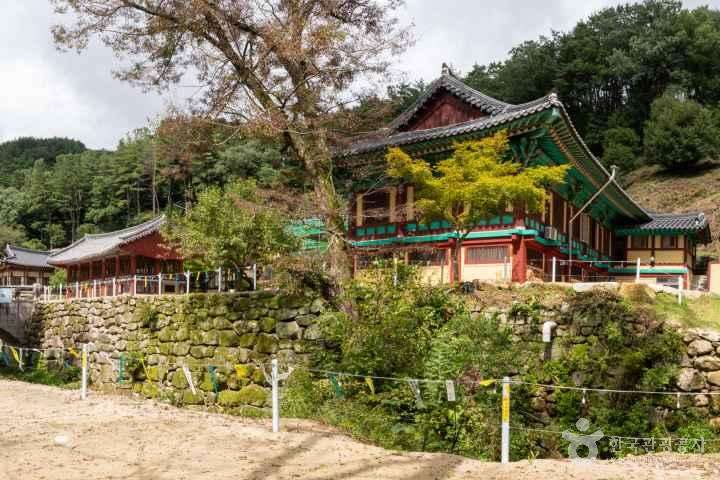 Gimcheon Cheongamsa Temple