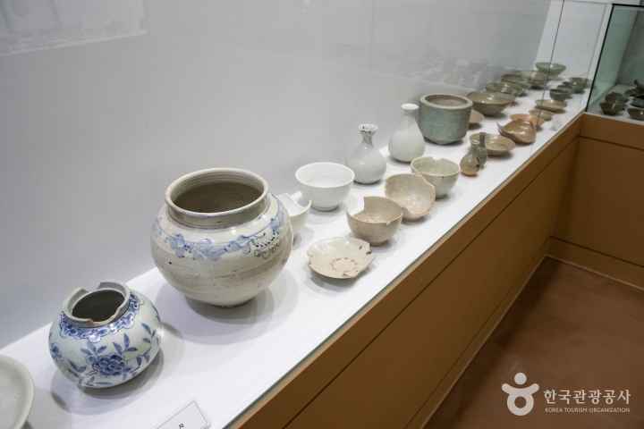 Museum of Buncheong Masters