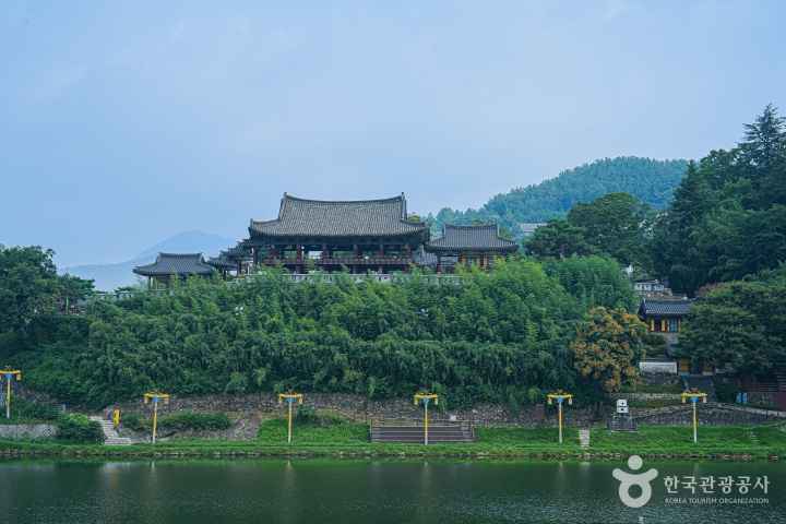 Miryang Yeongnamnu Pavilion
