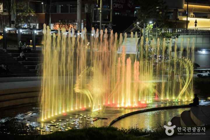 Sejong Lake Park
