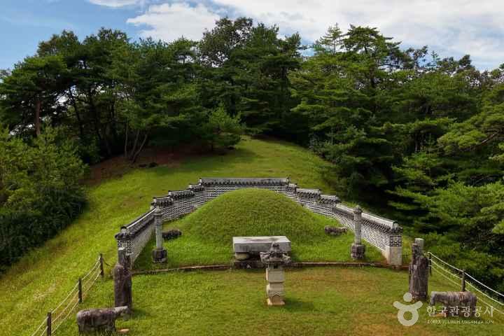 Yeongwol Jangneung Royal Tomb