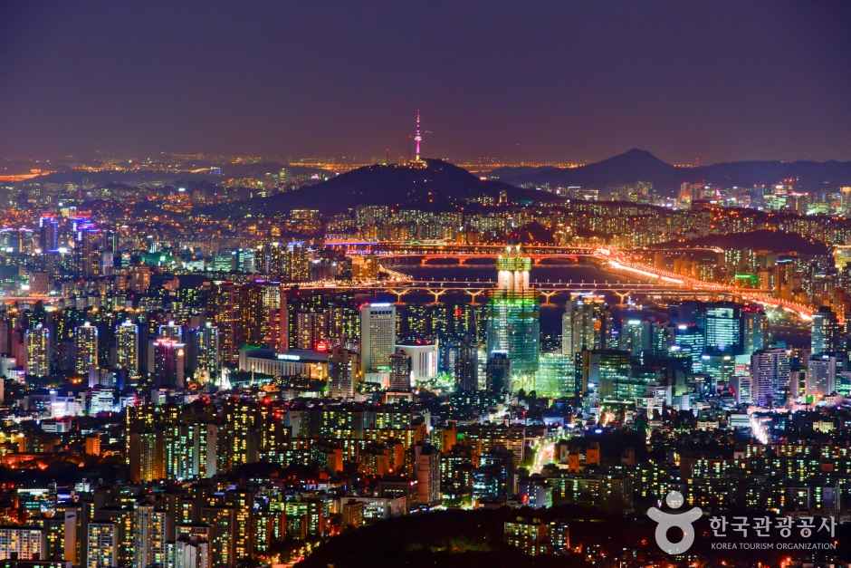 Complete Night View of Seoul Street