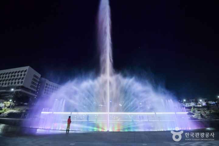Sejong Lake Park