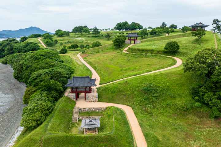 Historic Site of Cheonghaejin Fort