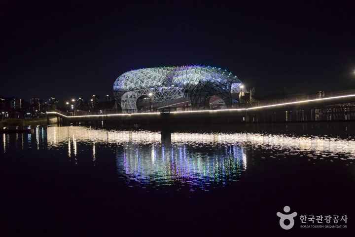 Sejong Lake Park