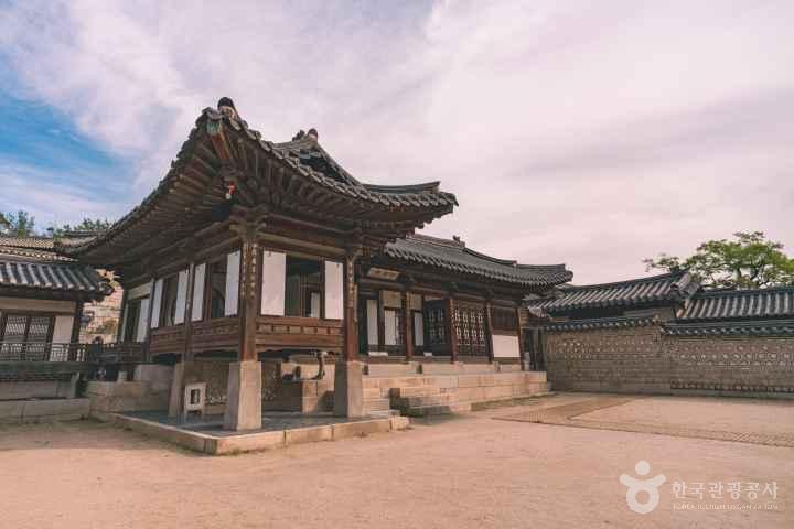 Changdeokgung Palace