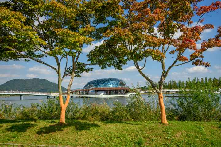 Sejong Lake Park