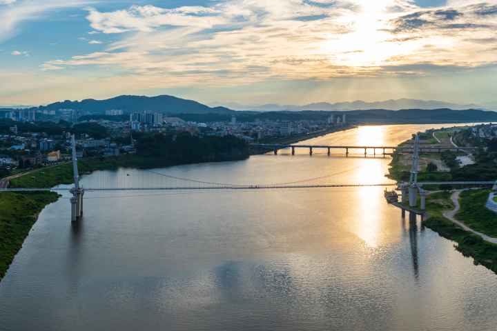 Yeoju Namhangang Suspension Bridge
