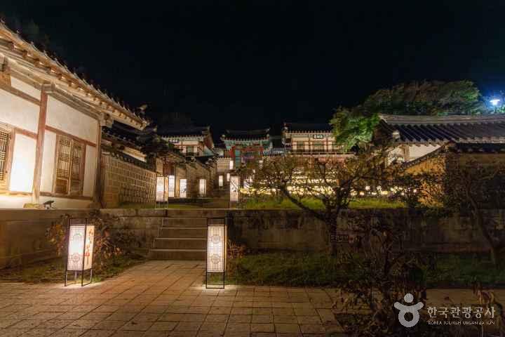 Dosanseowon Confucian Academy