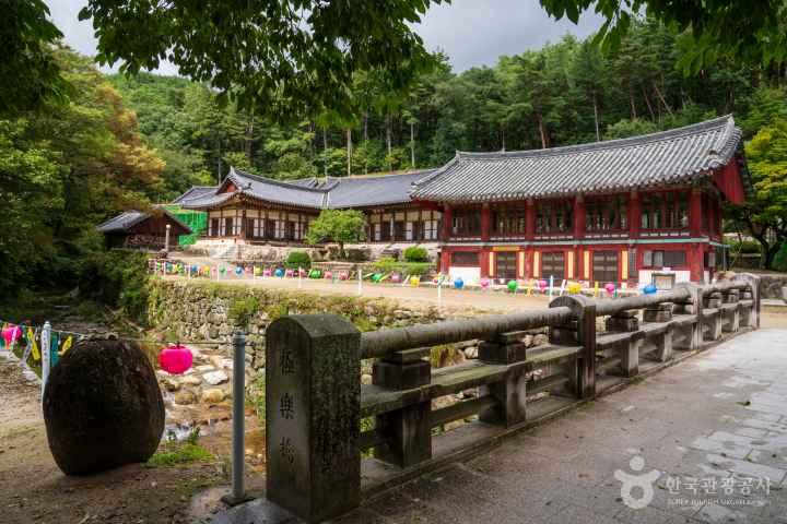 Gimcheon Cheongamsa Temple