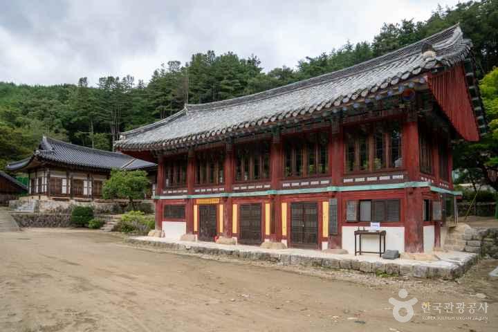 Gimcheon Cheongamsa Temple
