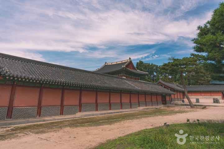 Changdeokgung Palace