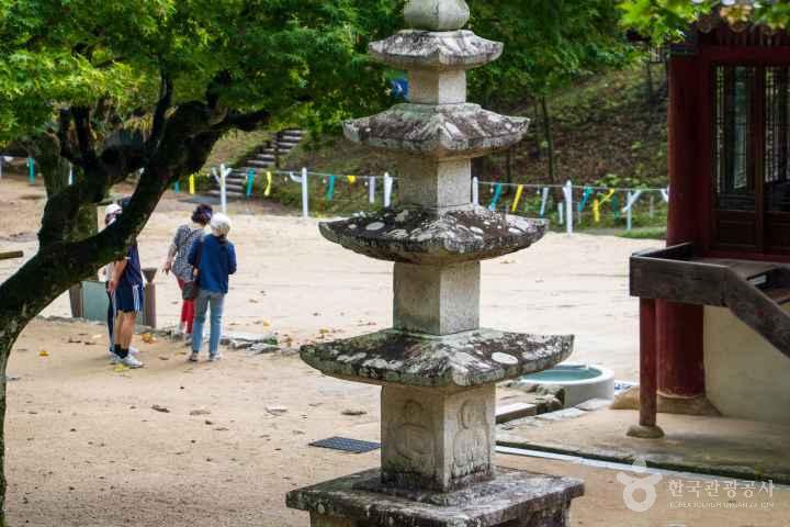 Gimcheon Cheongamsa Temple
