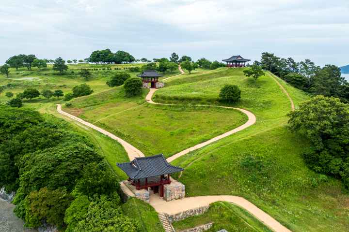 Historic Site of Cheonghaejin Fort