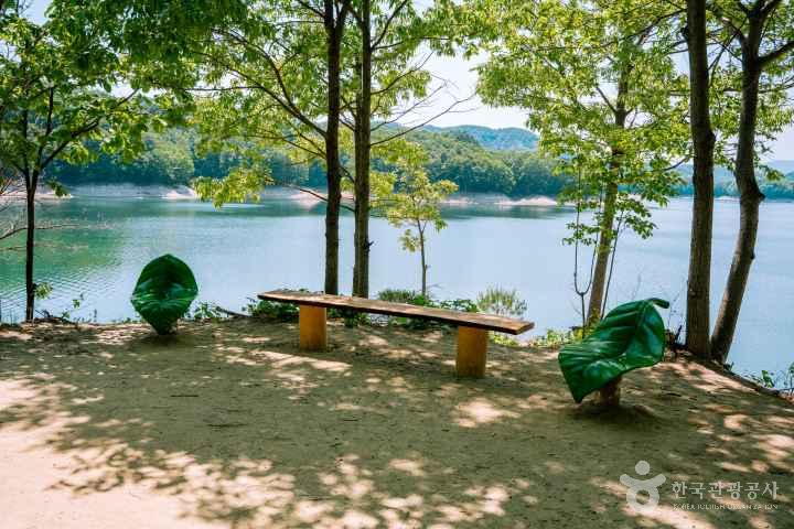 Hoengseonghosugil Trail