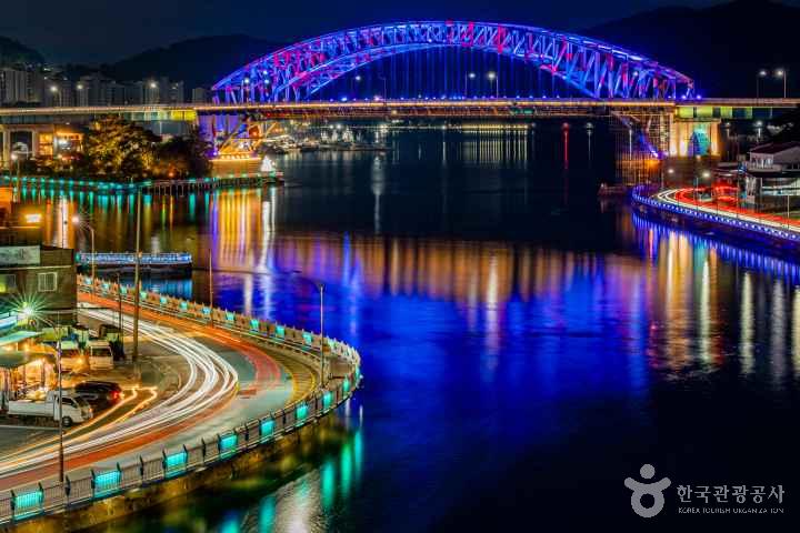 Tongyeongdaegyo Bridge